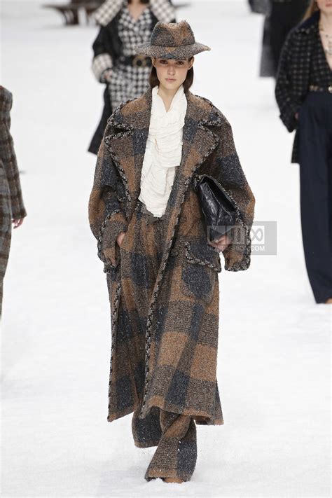 chanel nails winter 2019|Chanel fashion week.